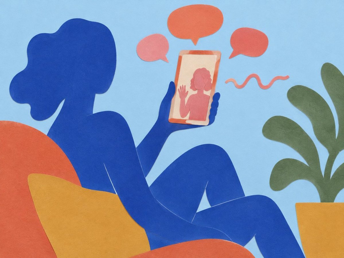 Papier découpé : une silhouette bleue tient un téléphone d'où s'échappent des bulles de conversation